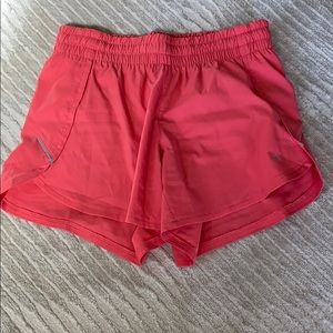 Athlete Salmon shorts